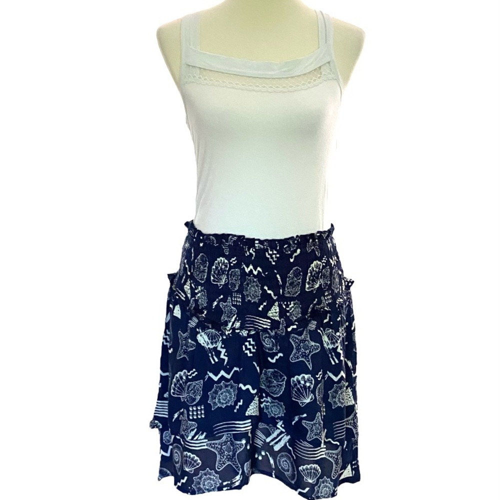💙HOST PICK💙 NWT Elan Navy Tiered Smocked Skirt